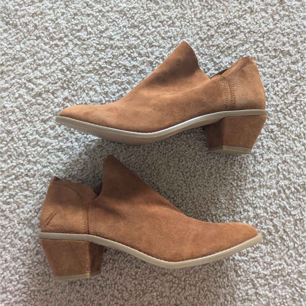 Kelsi Dagger Brooklyn Kenmare Suede Gold Tan Booties Sz 8.5
